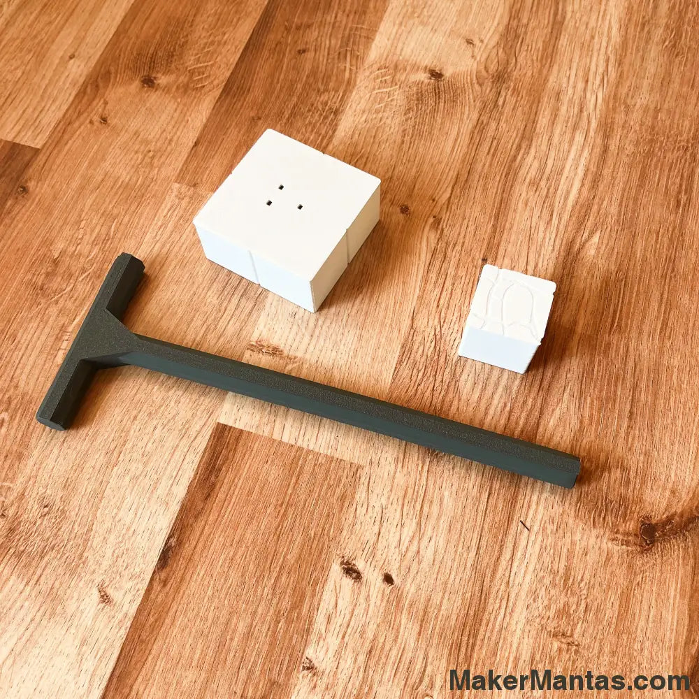 Dont Break The Ice Replacement Parts: Ice Cubes Center Block And Hammer