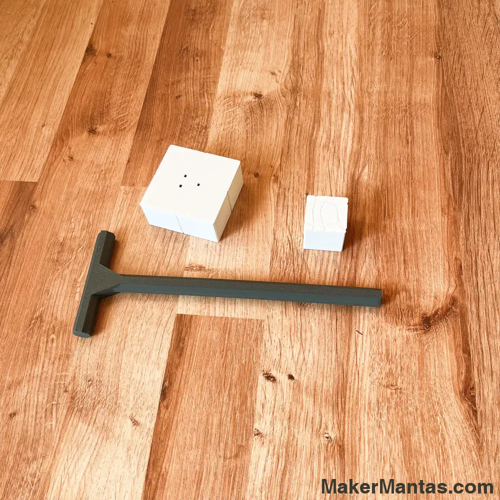 Dont Break The Ice Replacement Parts: Ice Cubes Center Block And Hammer